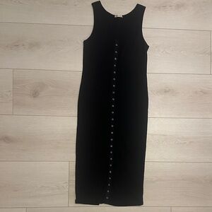 Black Sleeveless Dress